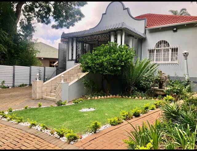 3 BEDROOM PROPERTY TO RENT IN KENSINGTON